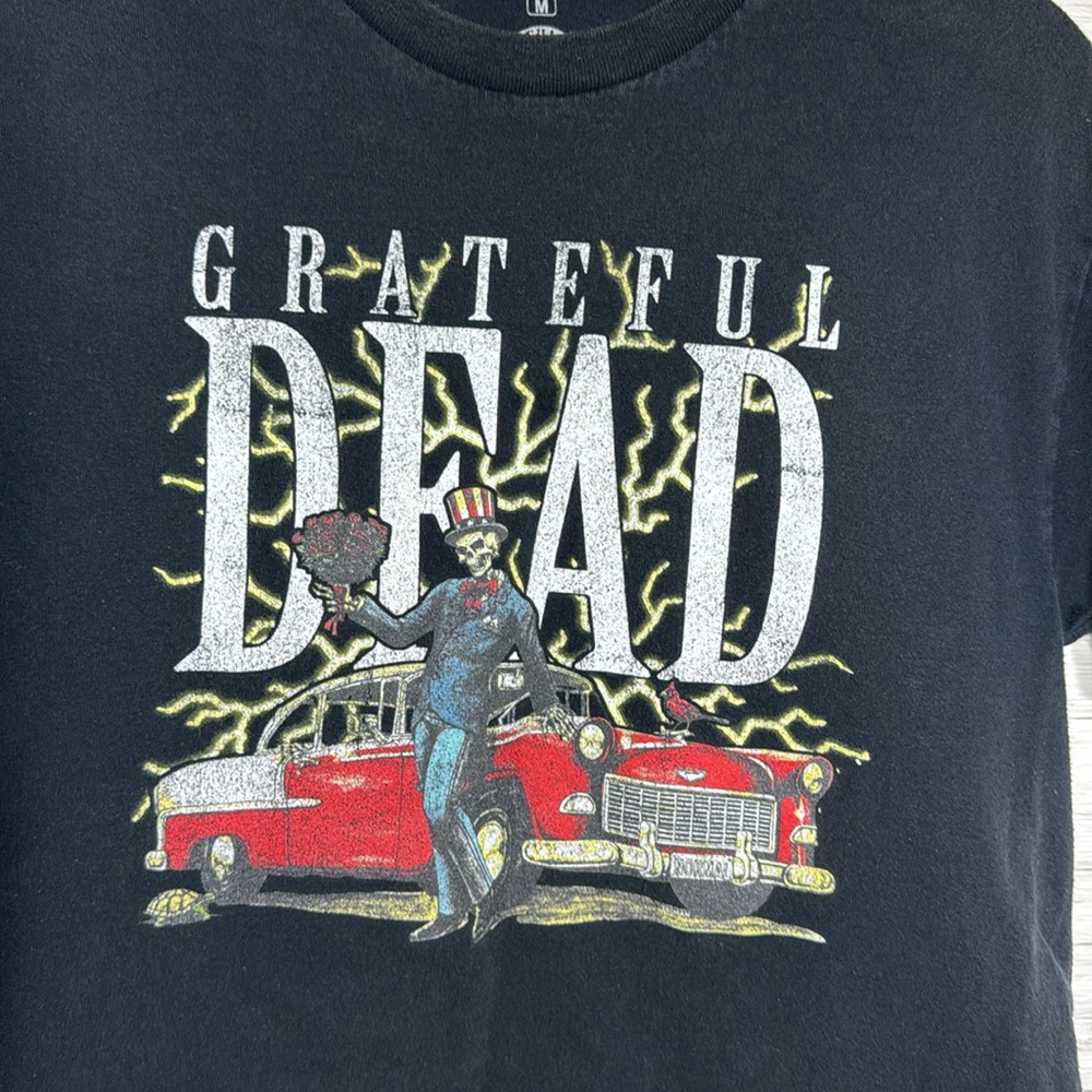 Grateful Dead Black T Shirt‎ with Skeleton Holding Roses Graphic Size Medium - Picture 2 of 8
